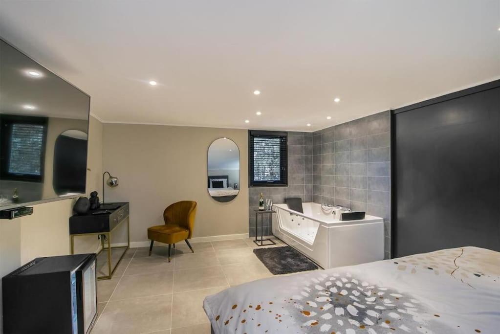 Relaxed Luxe "Boszichthuisje" Met Jacuzzi Bospark Ijsselheide Hattemerbroek Exteriör bild